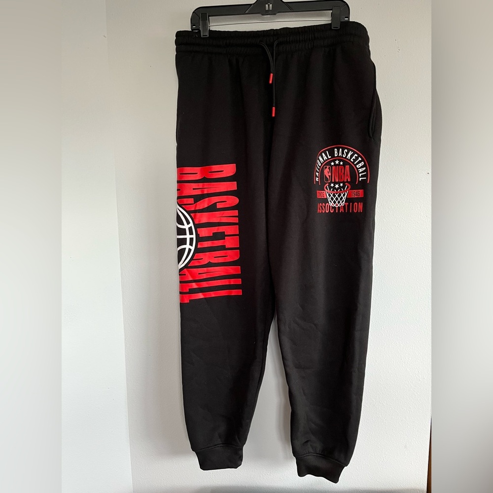 NBA Basketball Men Sweatpants Joggers XL Black Fleece 1946 Logo Official Merch